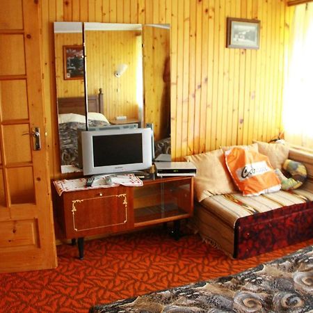 У Андрія Hotel Jaremcse Kültér fotó