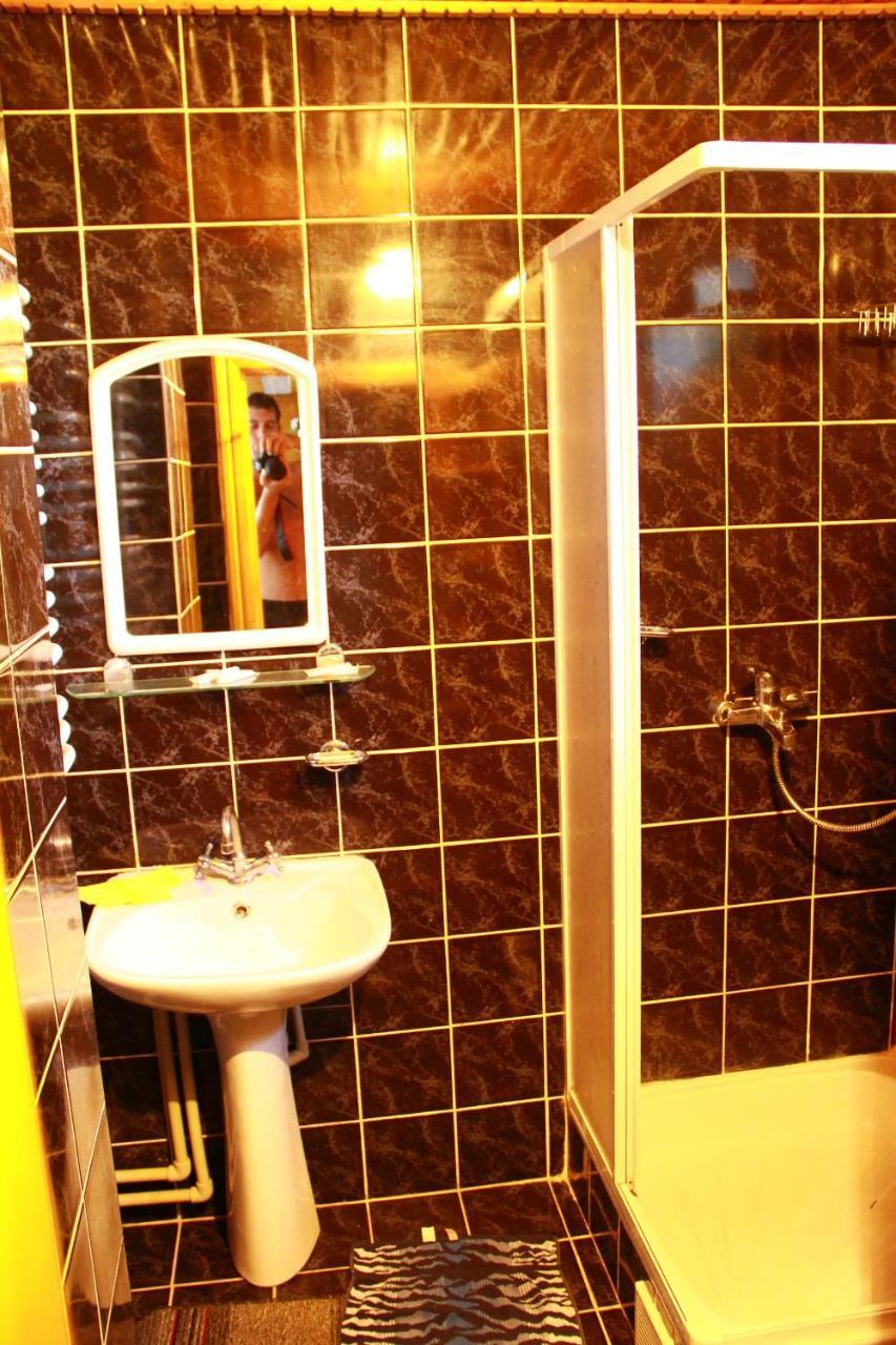 У Андрія Hotel Jaremcse Kültér fotó