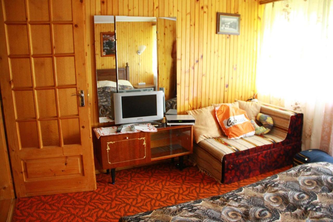 У Андрія Hotel Jaremcse Kültér fotó